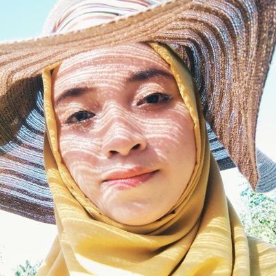 irmarhm30's profile picture. Bismillah 😇
