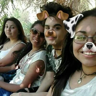 aramyemilyandy's profile picture. shusterina the vamps y Kudai lo mejor 1.75  las amo aramy y Emily. amo leer y escuchar música de mis cantantes y bandas favoritas  me encanta la guitarra