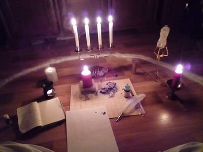 افضل وأقوى شيخ روحاني جلب الحبيب ورد المطلقه فك السحر زواج العوانس وخواتم روحانيه شاملة ومنع الزواج لتواصل مع الشيخ على الخاص