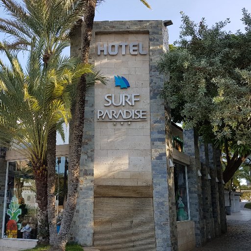 Te esperamos en Playa El Yaque, para ofrecerte el mejor servicio en el destino ideal para el descanso y el disfrute en familia, con amigos y/o en pareja.