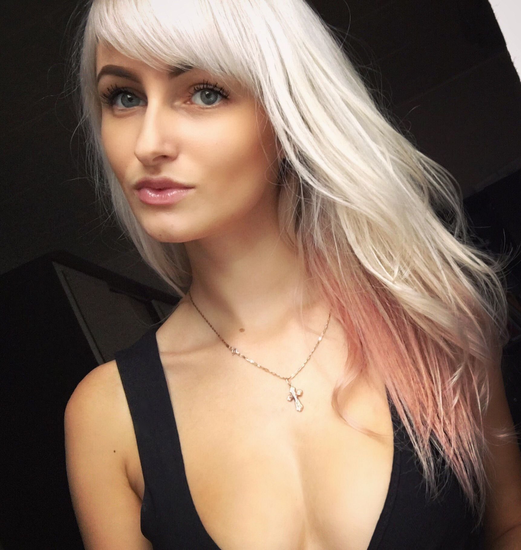 Hi!Cute, wаnna a rеlaxing massagе maybe yоu'll get lucky and we'll meet herе https://t.co/GW7bf30oZ1