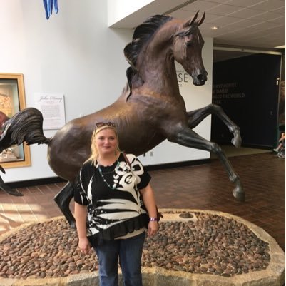 Lori89677409's profile picture. 