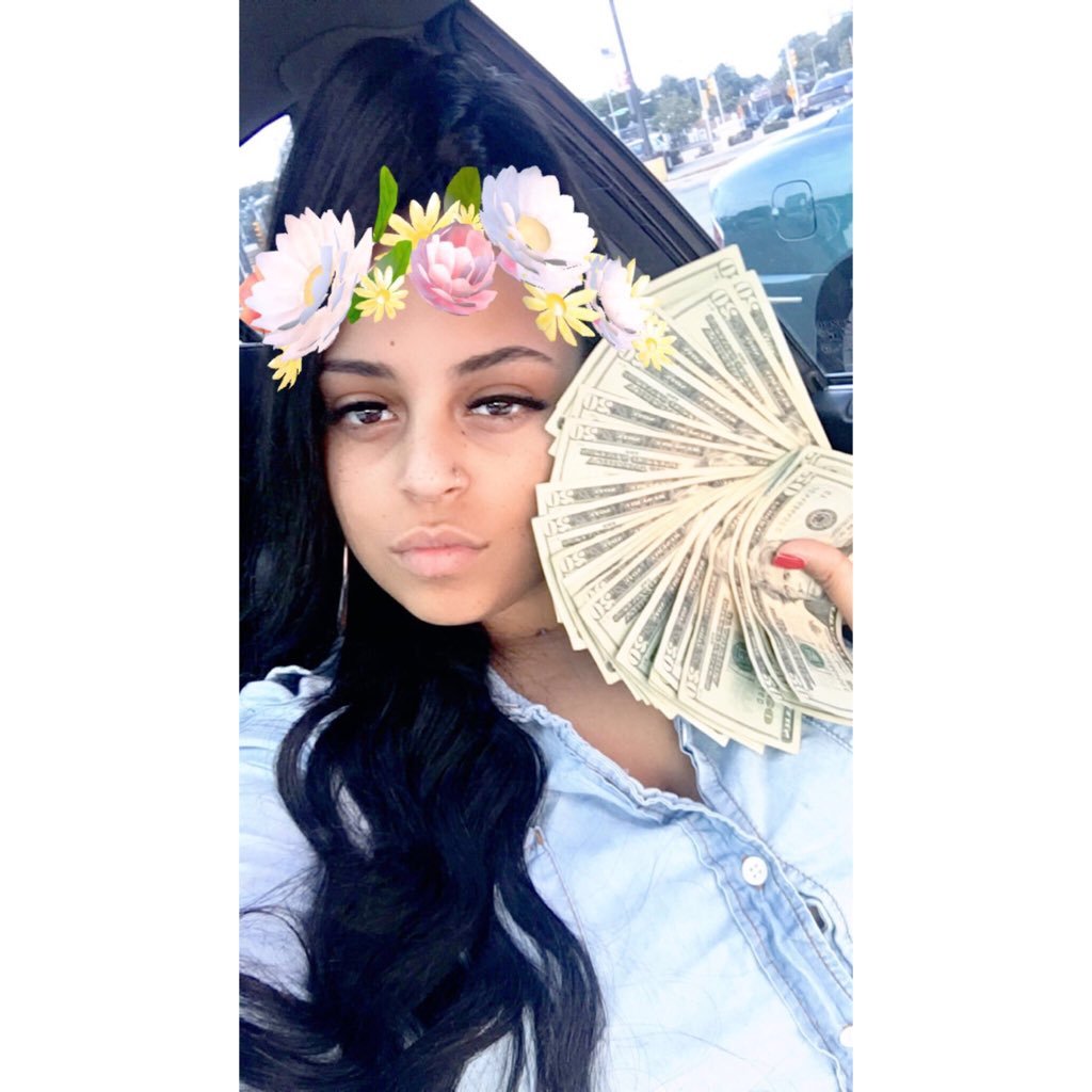 Soglo Owner 💪🏼 #BigMoveOnly ❤️ FaceBook - Sommer Glosson ‼️ Hair INSTAGRAM - @soglo_bundles ‼️