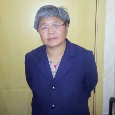 北京人权捍卫者,基督徒,是联合国难民,因被中共迫害讨公道,丈夫被殴打致残,多次被非法拘留拘禁,我被政府公安非法劳教二次各一年,非法拘留九次刑拘一次,劳教被抓时被恶警打伤,腰椎变形,2013年被政府非法暴力强拆,分文未给现无家可归。