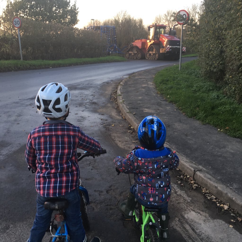 hannah_welman's profile picture. Mother of two boys working on family farm in Lincs, previously worked in agriculture doing marketing and events