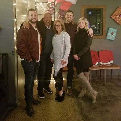 nine19_80nine's profile picture. Safety first, then teamwork.