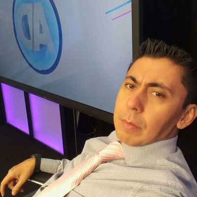 Conductor de Justicia TV. Periodista. Trabajó en Monitor de Gutiérrez Vivó. Saludos!
Todo lo que escribo aquí es a título personal.