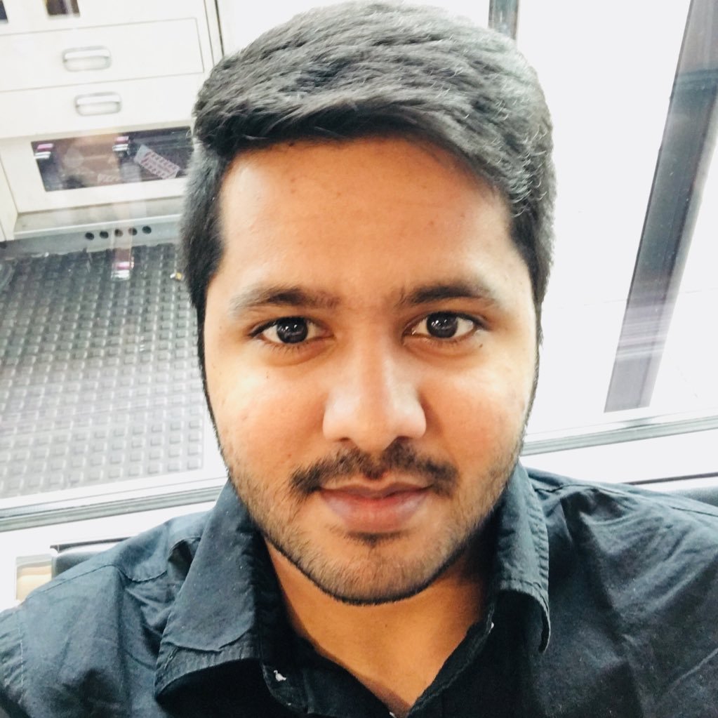 venuheartz's profile picture. Average Tech Neard