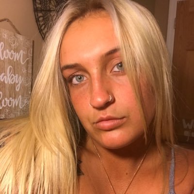 EmilySenaa's profile picture. 