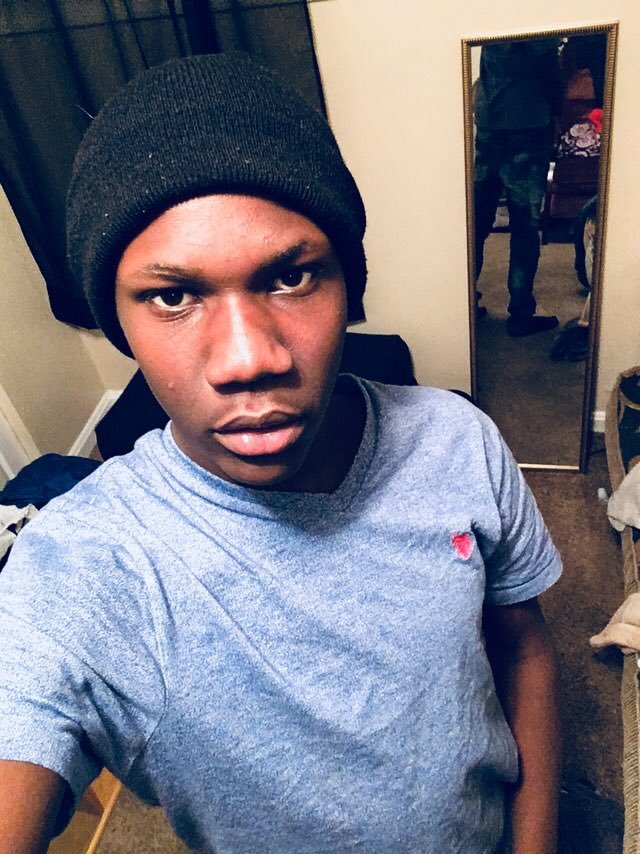Young nigga💯 bout be up next💯🤟🏾 from 513 Don’t trust Niggas opp💯 blood🅱️👹 rap💯 hit me up fuck pusssy