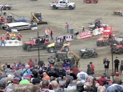 (╯°. °）╯︵ ┻━┻
Chill Bowl Flip Count -
Note: Account, tweets, and other content not affiliated with the Lucas Oil Chili Bowl Nationals or any of it's staff.