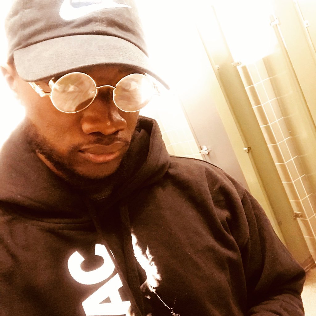 KingDV__'s profile picture. IG: @iamkingdv YouTube: @kingdv Snapchat: @loftiskid95