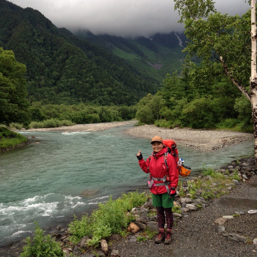 takeoffsatoma's profile picture. お山と鉄と酒大好き（*^_^*）日本百名山は87/100座。田舎暮らしと農業と中国語は修行中！汉语很难💦