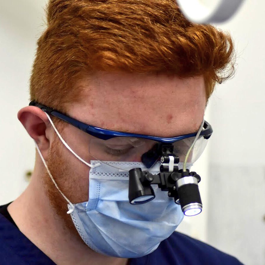 Doctor. Dentist. Maxillofacial Surgery. Unashamed nerd. Doesn’t know what he's talking about.