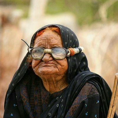 کاری که با دعوا حل میشه چرا صحبت؟!؟
ایستاده مُردن آرزوست...
❌عرزشی،اصلاح طلب،اصولگرا❌