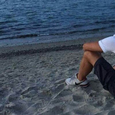 RobertOpretE50's profile picture. La vita non mi ha dato, la domanda di riserva #Nonmollaremai, le grandi cose richiedono tempo.