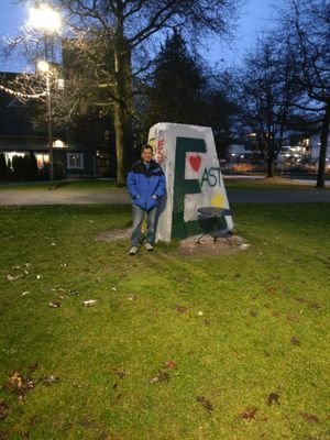 James__Loo's profile picture. 