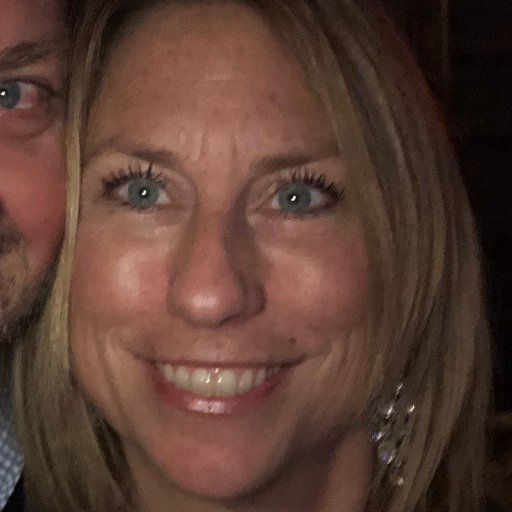 bellalesley's profile picture. 