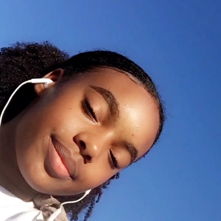 Nau_Sarah's profile picture. 