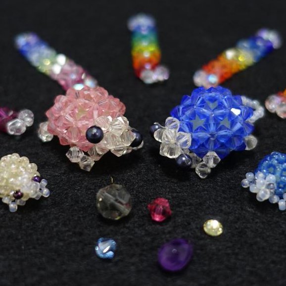 masugamenoouti's profile picture. みなさんに、スワロフスキーや天然石の魅力をお伝えして、私の作品を見知っていただければと思いますのでよろしくお願いします！
販売用の動画も細々とアップしています💎
https://t.co/oY3egVDUnO…