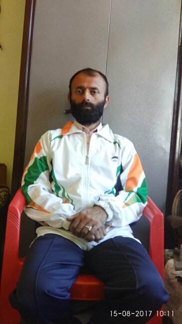 Ramesh Khachi (National Arbiter in Chess, INDIA)
World Record in Static Wall Sit (Modified Utkat Asan) in Guinness Book of Records & Limca Book of Records
