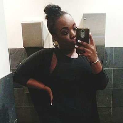 PMTS | MUA 💋 | Wife 💍 | Old Soul | Hair lover | Skin Care Enthusiast | IG : https://t.co/YCPlvx3qGw & beautyxchevyday