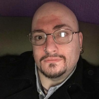 Hi I am Matt I am 39yo I am big horse racing National hunt fan and and Manchester United fan