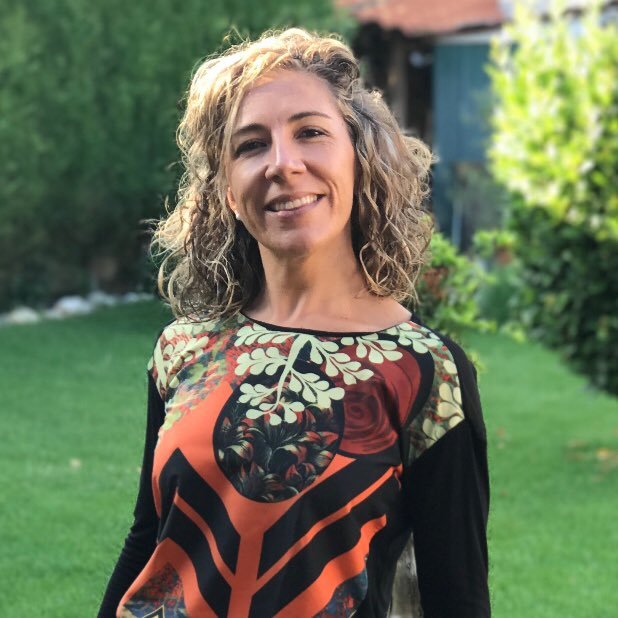 Teacher, working @educacionEXT, creative thinker, yoga believer 🧘♀️✨Innovation comes out of great human ingenuity and very personal passions