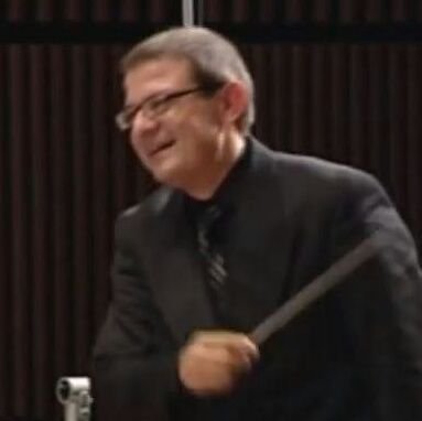Professor of Choir and Orchestra Conducting at the Valencia Conservatory of Music. Bachelor of Conducting (Orchestra, Choir, Band) Musicology and Pedagogy