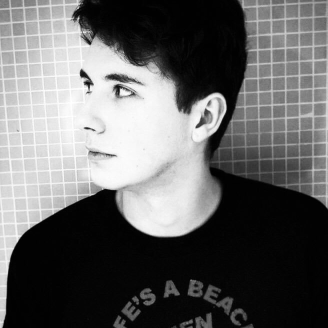 Free follow from @ethereal_howell :) follow her back on that account if you’d like