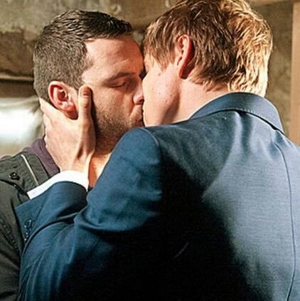 robron2018's profile picture. 