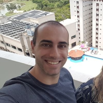 Drupal, desenvolvimento web e cultura nerd em geral, é só isso que vai ter nesse twitter.