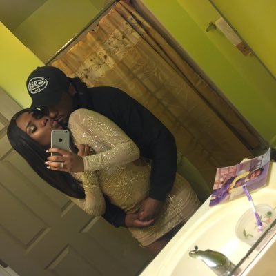 Under_YaSkin's profile picture. A Beautiful NightMare 💕✨😘