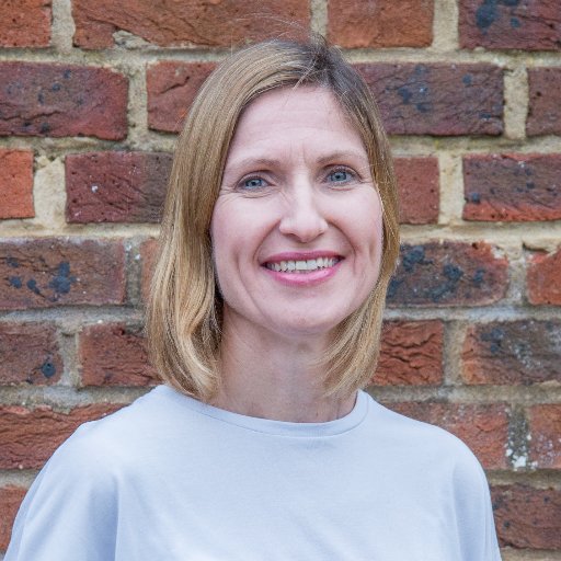 Award winning Journalist @BBCNews edits News at 6 & 10 and loves data. Ex Trustee @TCMargate, BBC AR/Digital Video/Royals/USA & @BBCRD Views mine, RT not