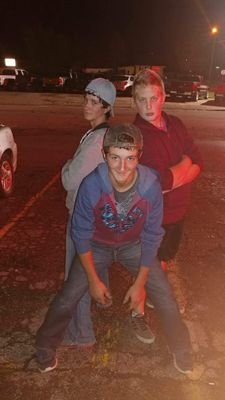 TheGuy00197324's profile picture. Drinkin beer shootin deer
That's how I roll