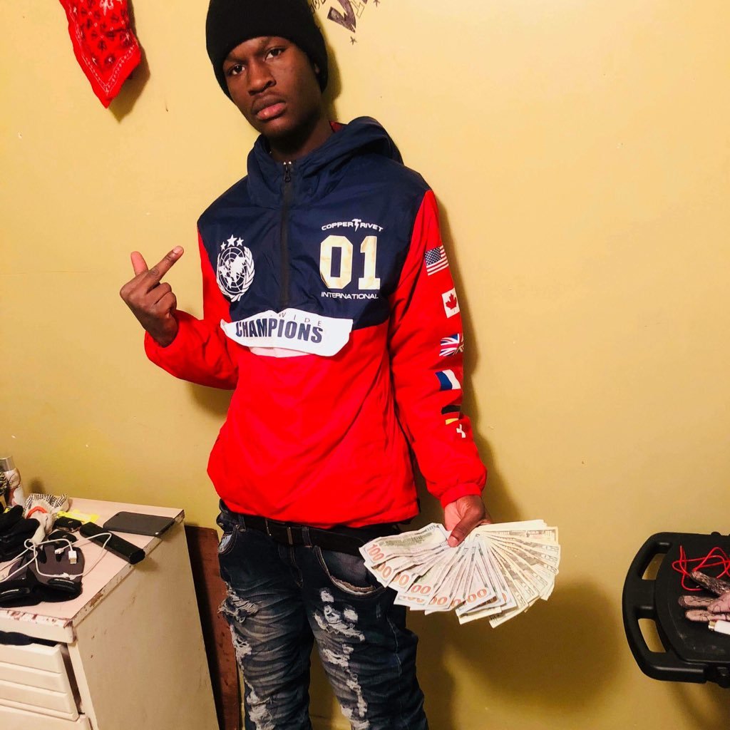 SpikeDaDawgg's profile picture. Certified Bag Chaser💰