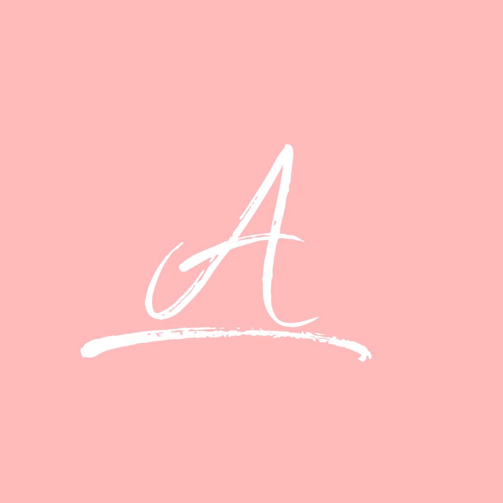 I blog about food, love, adulting as an introvert and more!