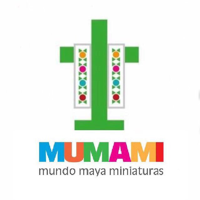 MUMAMI® De pata de perro con las miniaturas por el #MundoMaya. Mayan World Miniatures es marca registrada con derecho de autor.