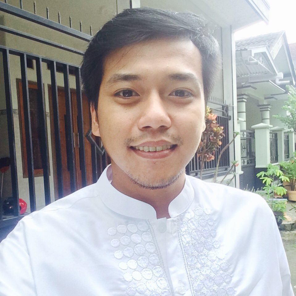 iamkunyik's profile picture. Setiap tulisan ataupun visual mempunyai makna