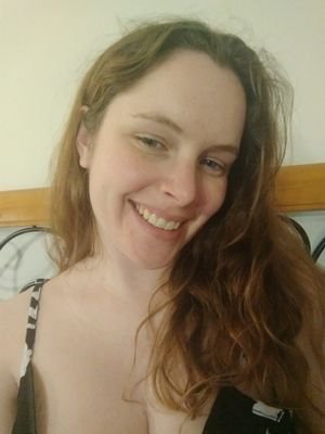 Playful curvy milf (vanillafreedom vanillafree)