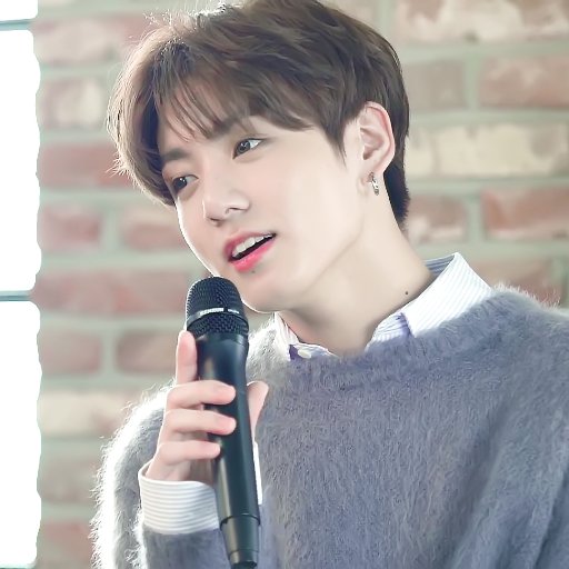 krystal13112000's profile picture. 