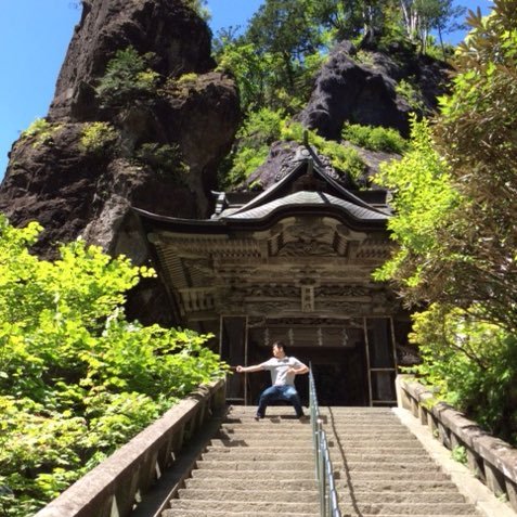 東京の片隅に住む流しの指圧師。 武は滄洲八極の芸を学び、師より授けられた意地を体現するべく学習を継続中。 ロードバイクで疾走中。ゴジラは魂の一部(84〜平成VS世代)。