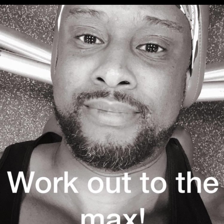 Radiology Technologist, love music(Deejaying too), weight-lifting& bicycling