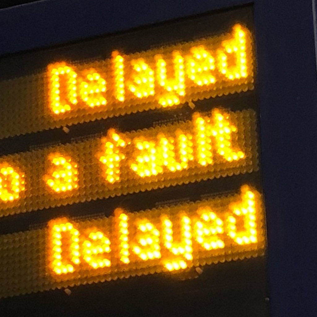 Tweeting delays and cancellations across the Great Northern Rail service. Automated #delayrepay coming soon.