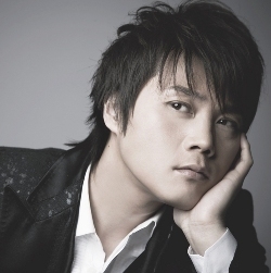 Singer Song writer who sang the OST of Winter Sonata. A citizen of the world who loves to cook and play golf:)お仕事の依頼はこちらへ→ https://t.co/dtW4MKq2c2.irai@gmail.com