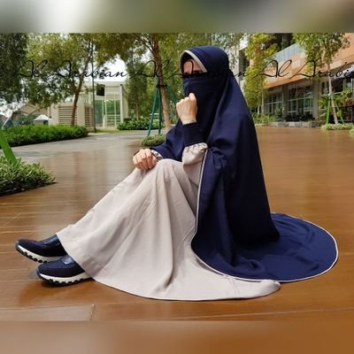 embunpagi9898's profile picture. 