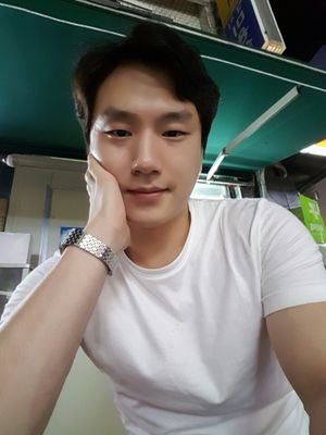 TonyAhnn's profile picture. Engineer, Nasdaq Degen trader based in South Korea

Had lived in 🇺🇸 🇫🇷 🇰🇷