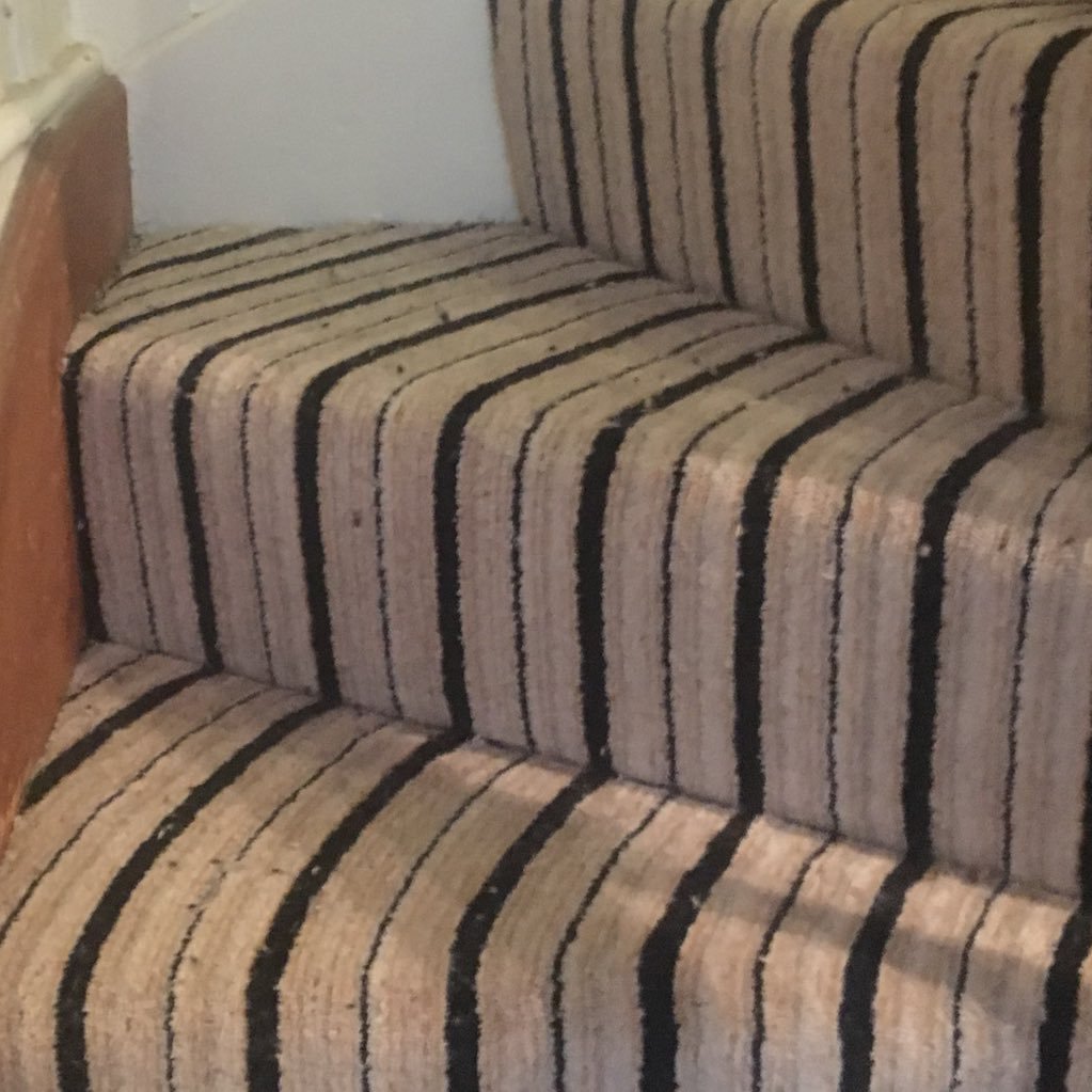 An independent flooring company supplying and installing a wide variety of carpets, vinyls, laminates & LVTs. Choose at home service for your convenience.