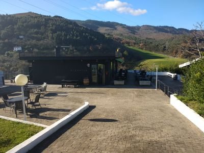 argaetxe's profile picture. A escasos cinco minutos del BEC, del Max center y del Megapark, en plena subida al Monte Argalario en Barakaldo (Bizkaia), se encuentre el Restaurante Argaetxe.