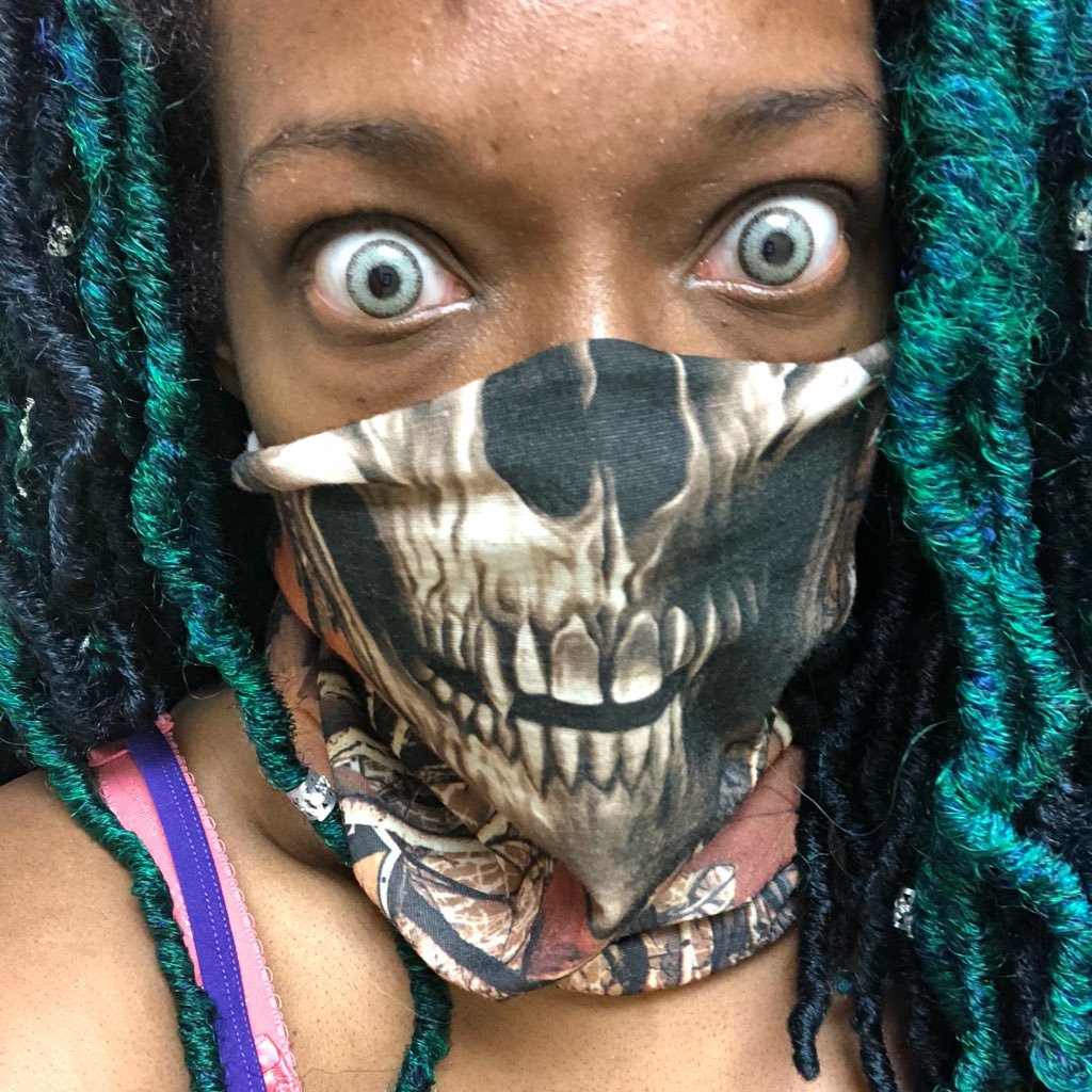 Laiknee's profile picture. interesting things happen when you dont pay attention.